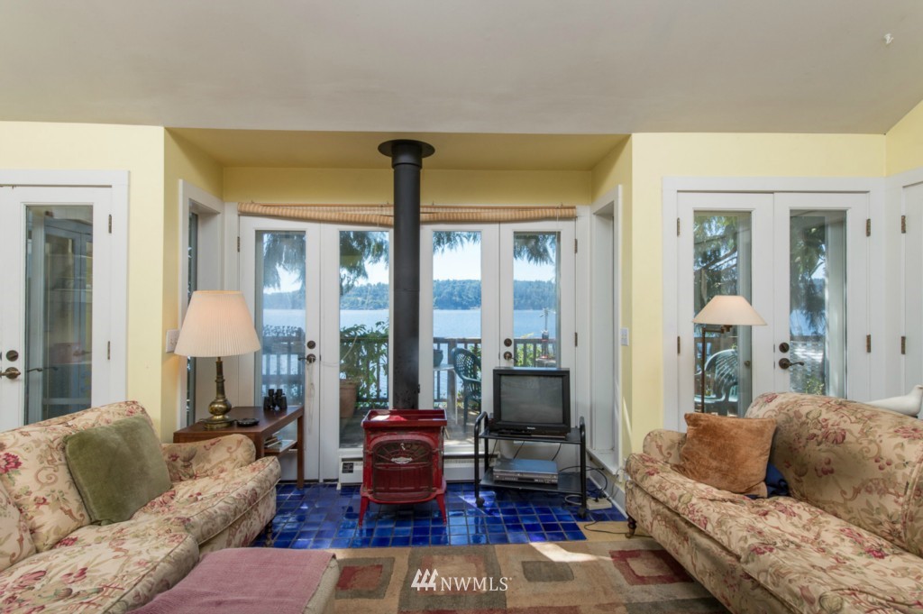19027 Sunset Road Southwest Vashon, WA 98070 - Photo 10 of 19 Gallery Image 10