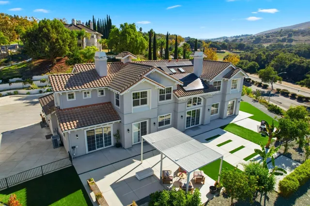 a picture of a bathroom with a sink