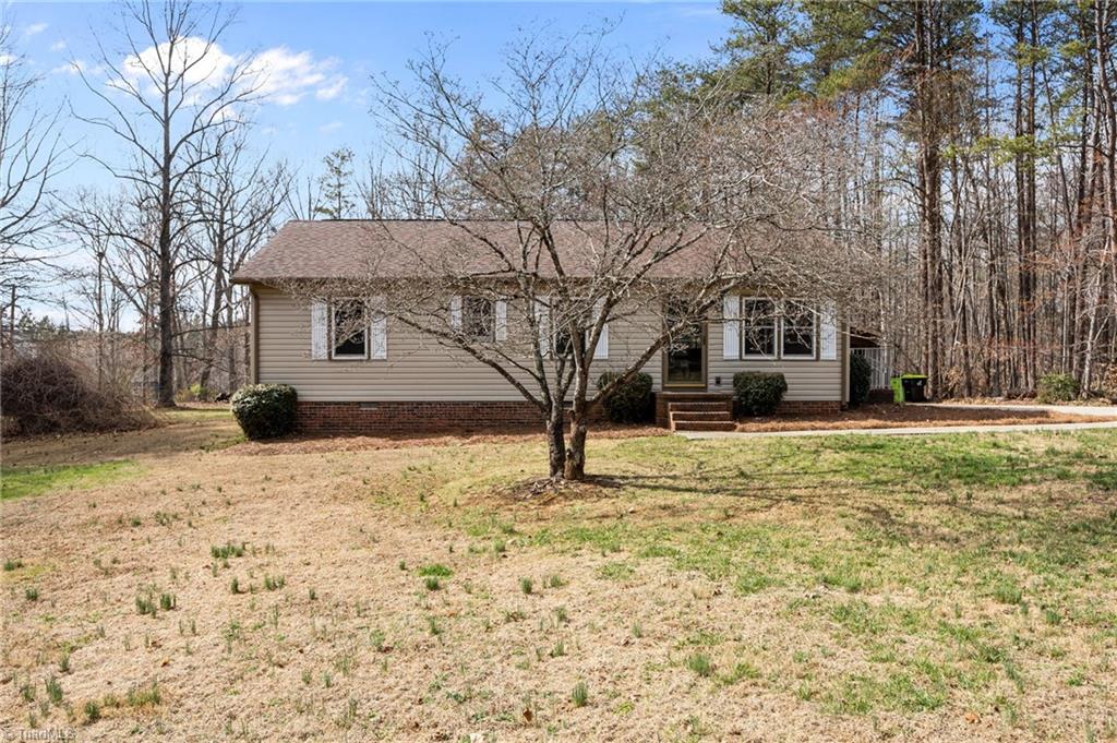 8826 Colgate Road Stokesdale, NC 27357 - Photo 3 of 44 Gallery Image 3