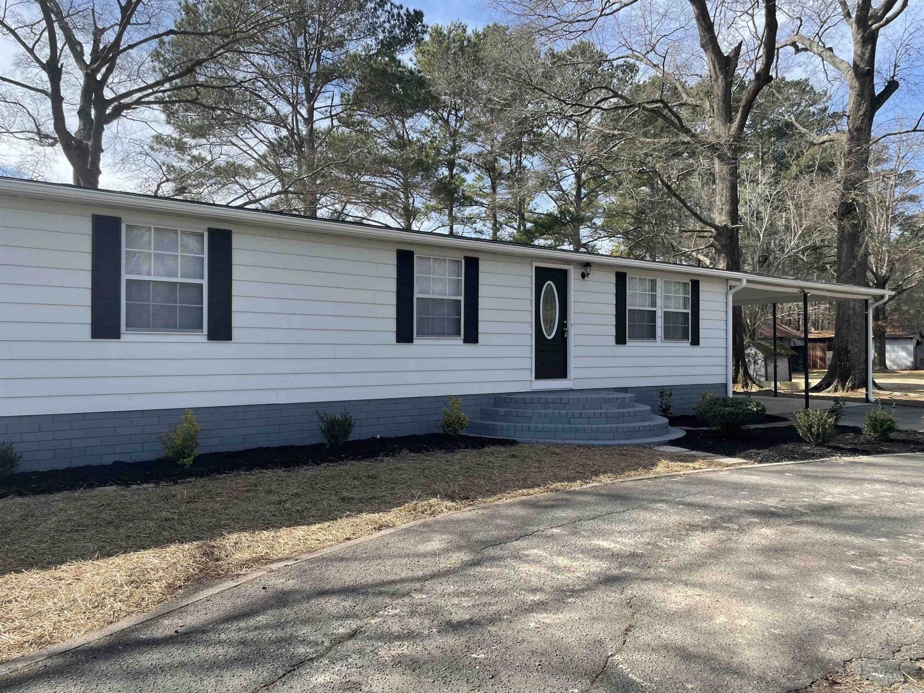 660 Hinnant Road Selma, NC 27576 - Photo 2 of 20 Photo 2