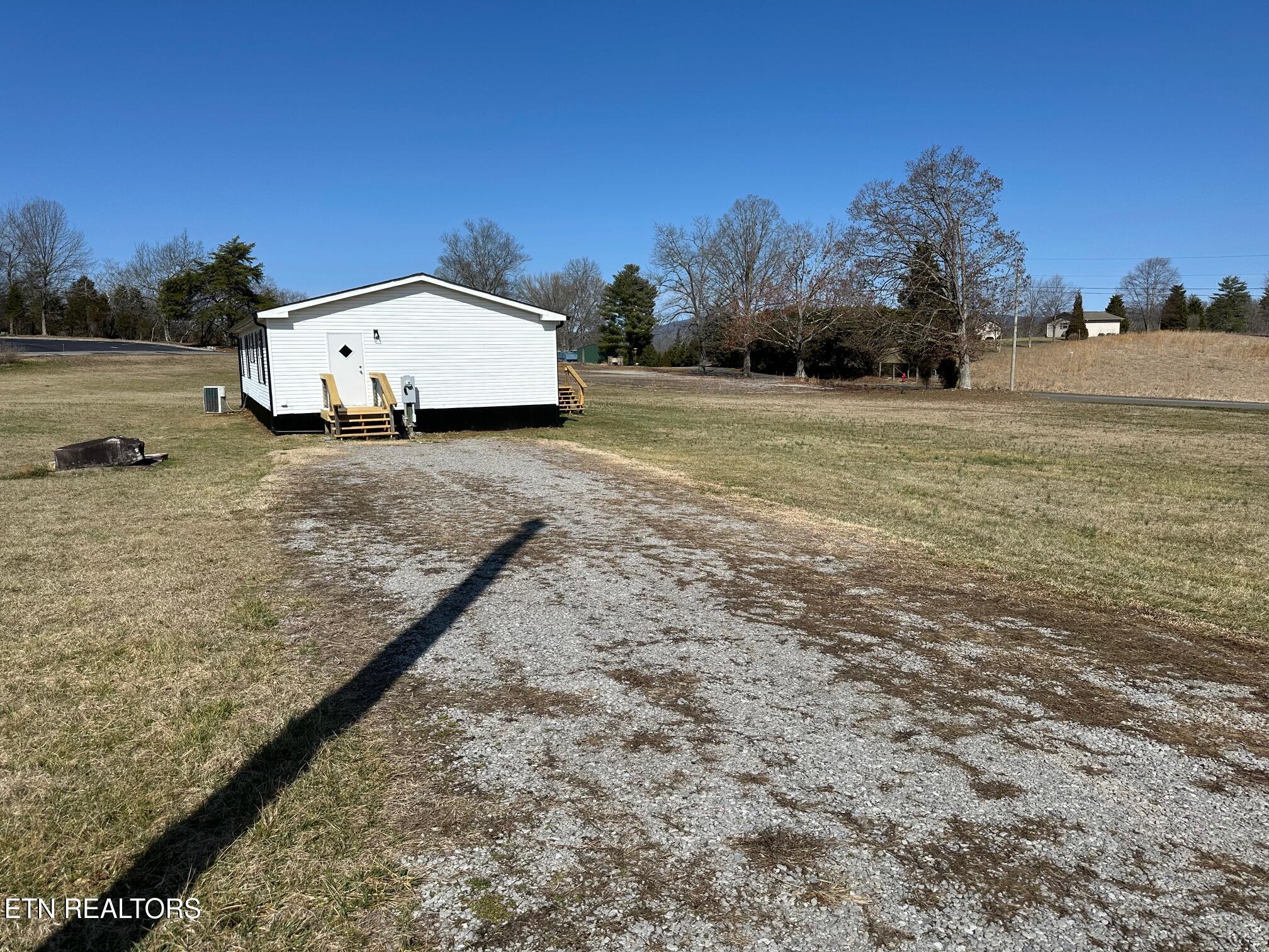 165 Tower Road Grandview, TN 37337 - Photo 7 of 22 IMG_5346