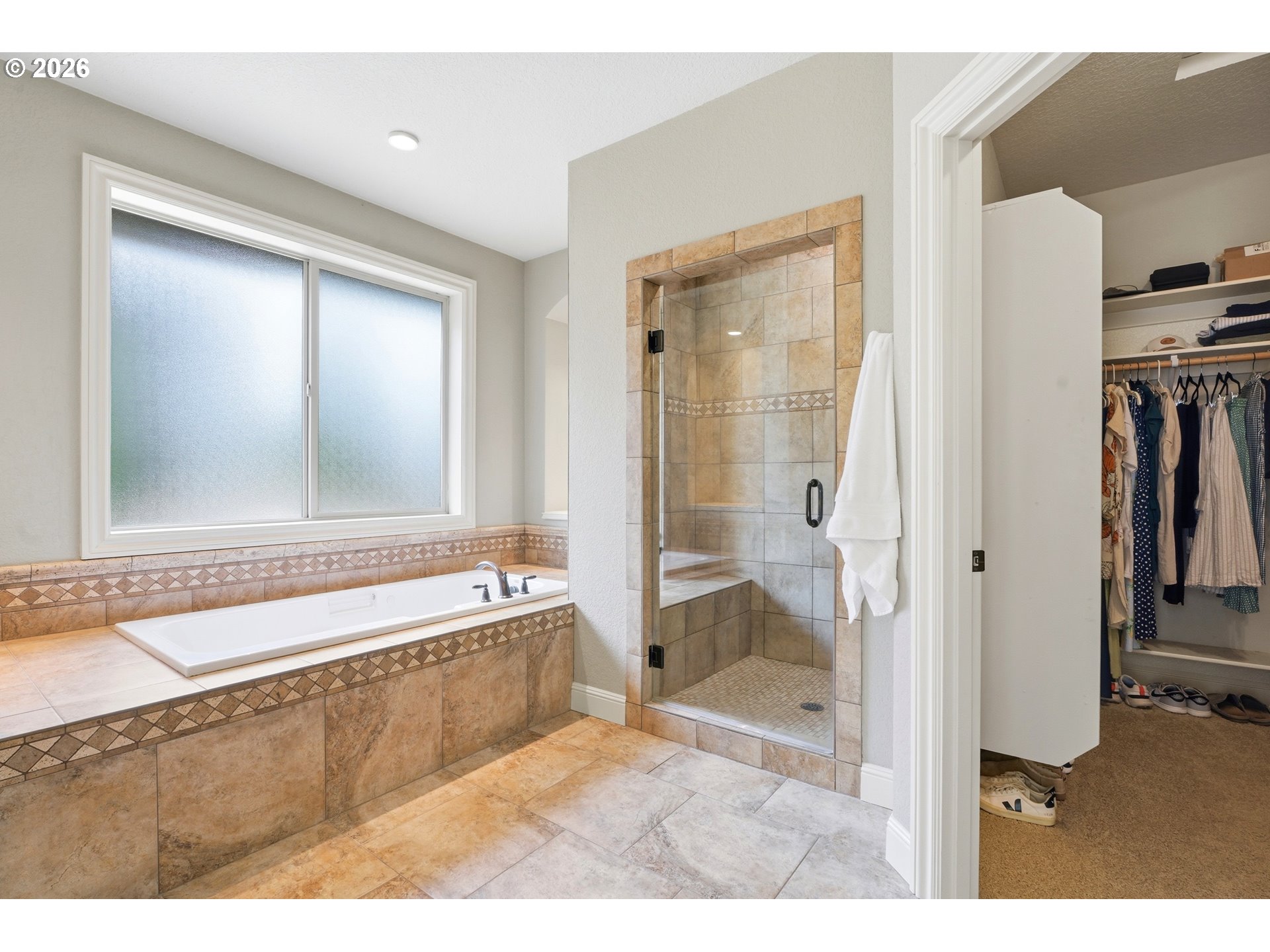 1518 Northwest 37th Avenue Camas, WA 98607 - Photo 26 of 48 Owner's Suite Bathroom