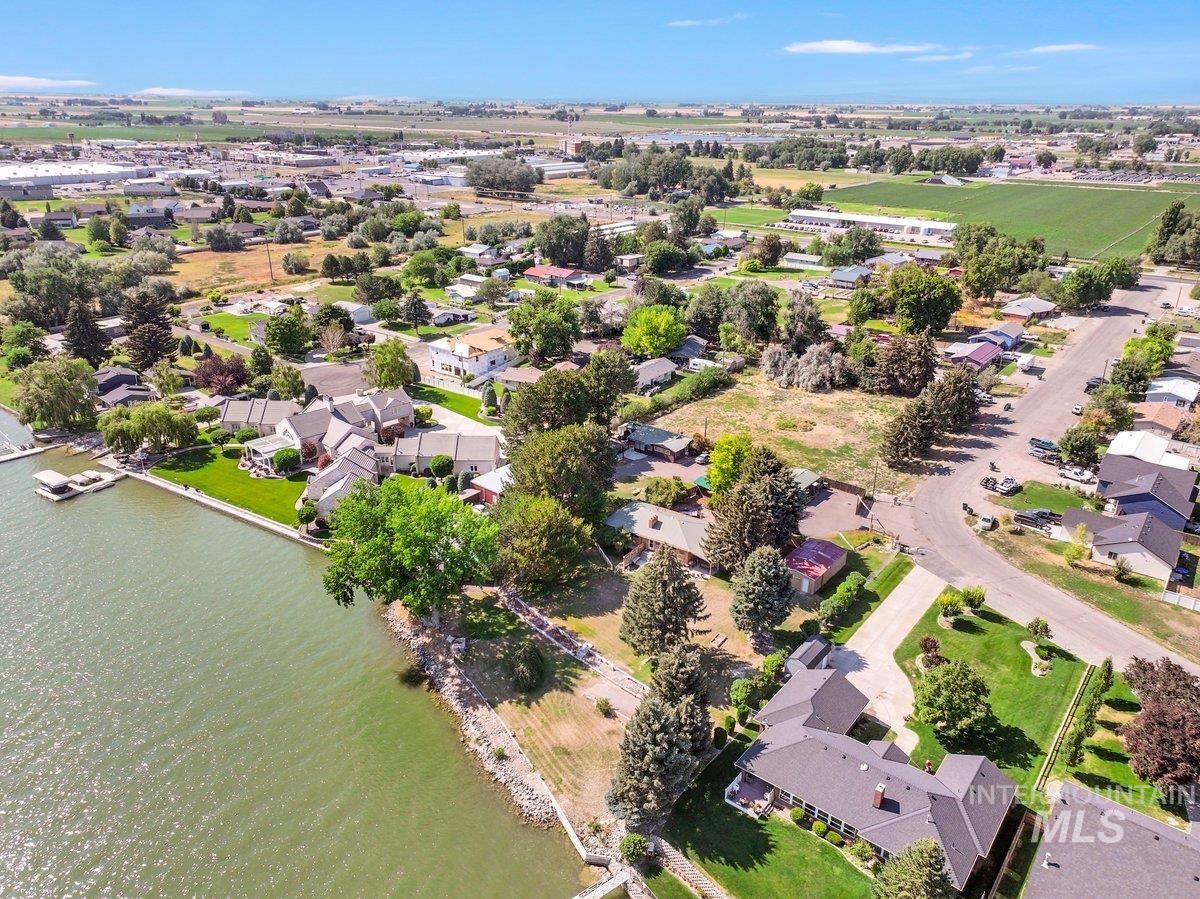 1801 Y Street Heyburn, ID 83336 - Photo 9 of 42 Aerial perspective of suburban area featuring a nearby body of water