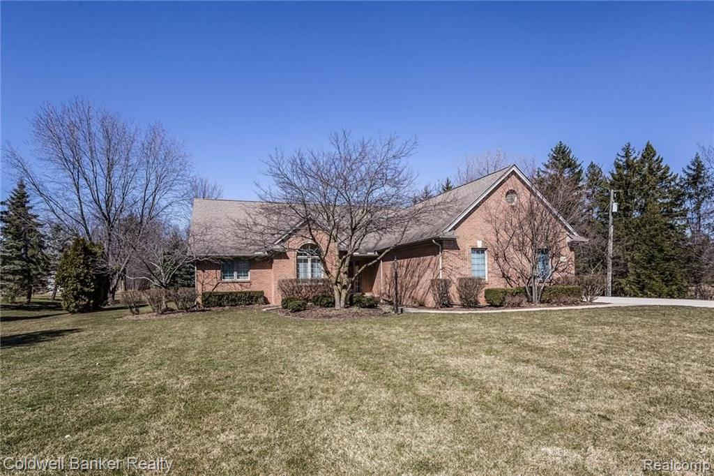 836 Shortridge Avenue Rochester Hills, MI 48307 - Photo 2 of 51
