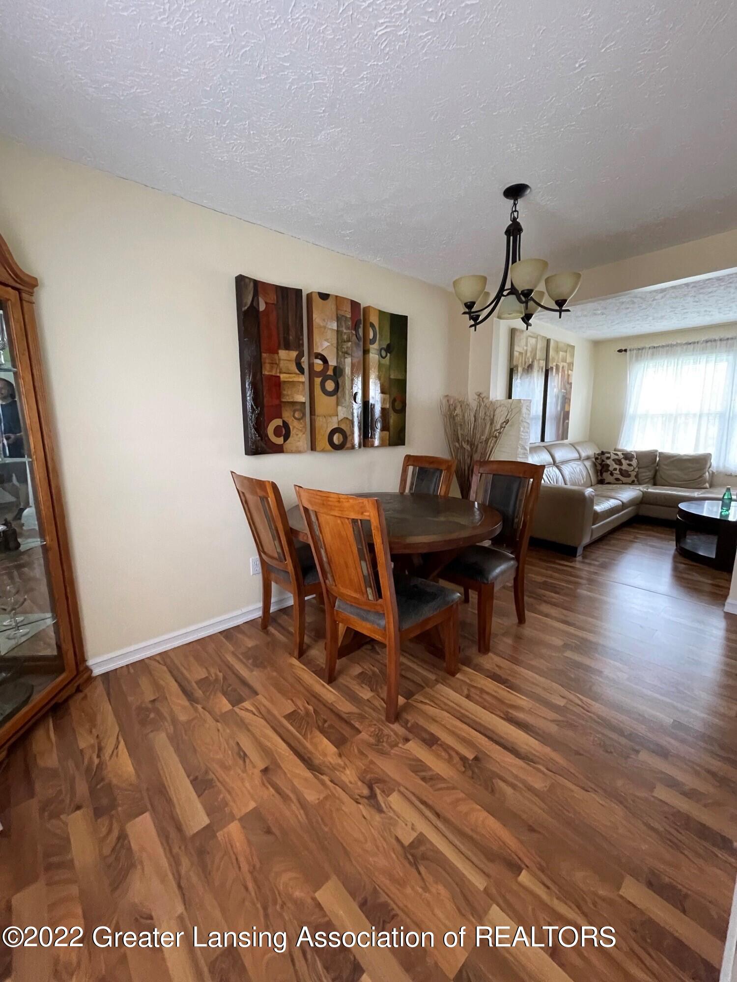 614 West Holmes Road Lansing, MI 48910 - Photo 12 of 42 11