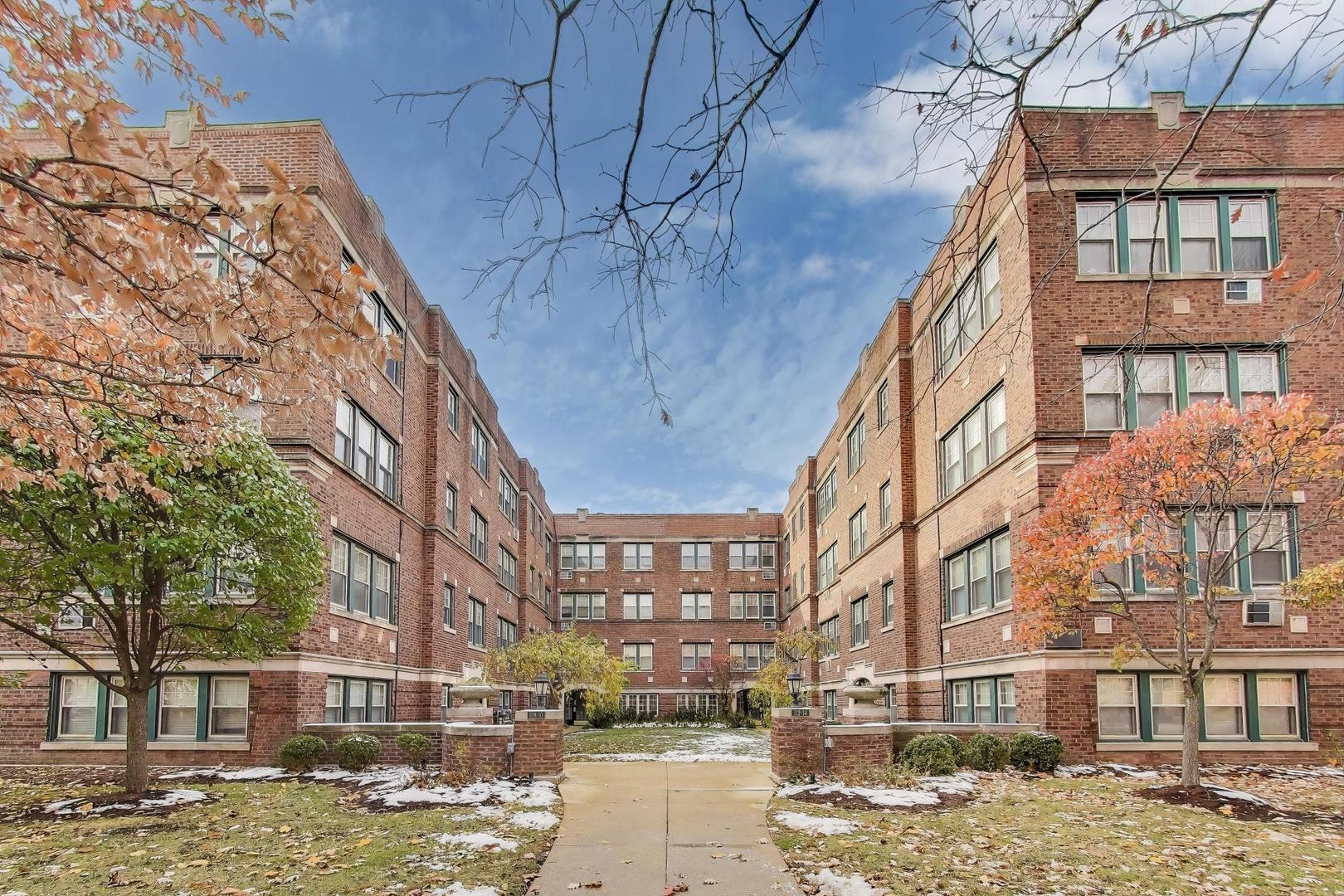 108 Lincoln Avenue, Unit 2B Riverside, IL 60546 - Photo 1 of 18 a view of a large building