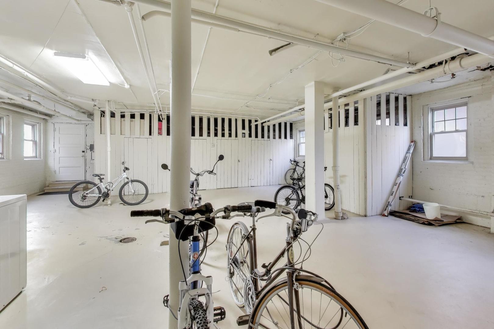 108 Lincoln Avenue, Unit 2B Riverside, IL 60546 - Photo 17 of 18 a view of a room with gym equipment