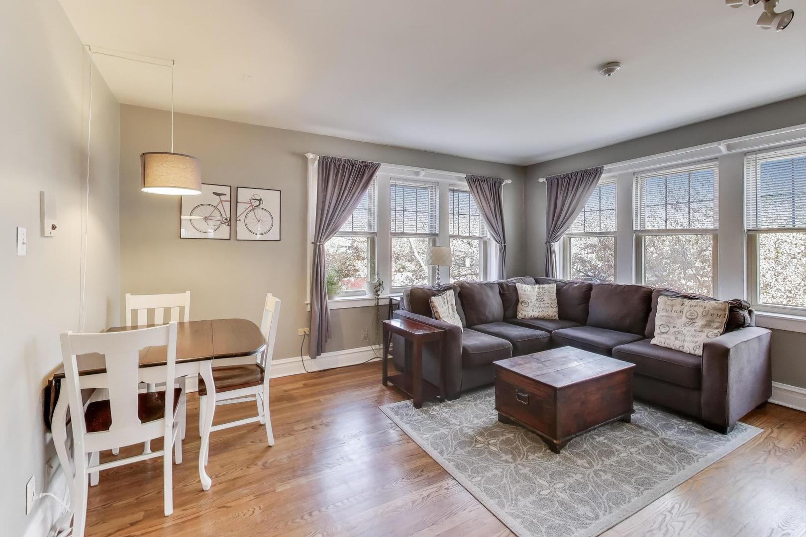 108 Lincoln Avenue, Unit 2B Riverside, IL 60546 - Photo 5 of 18 a living room with furniture and windows