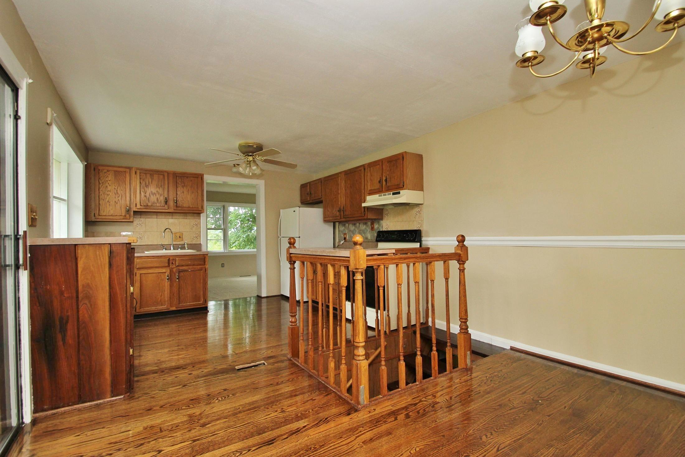414 Boxley Road Roanoke, VA 24019 - Photo 11 of 45 img_7192