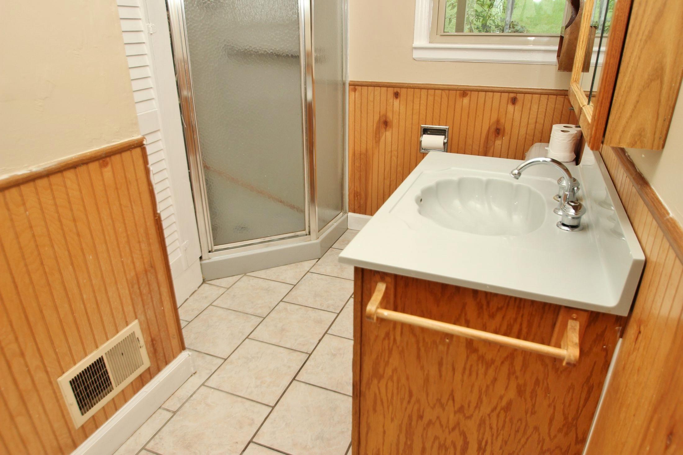 414 Boxley Road Roanoke, VA 24019 - Photo 32 of 45 img_7229