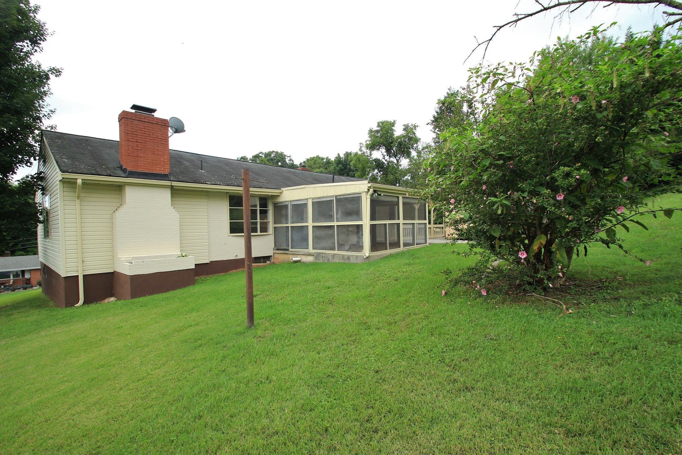 414 Boxley Road Roanoke, VA 24019 - Photo 39 of 45 img_7244