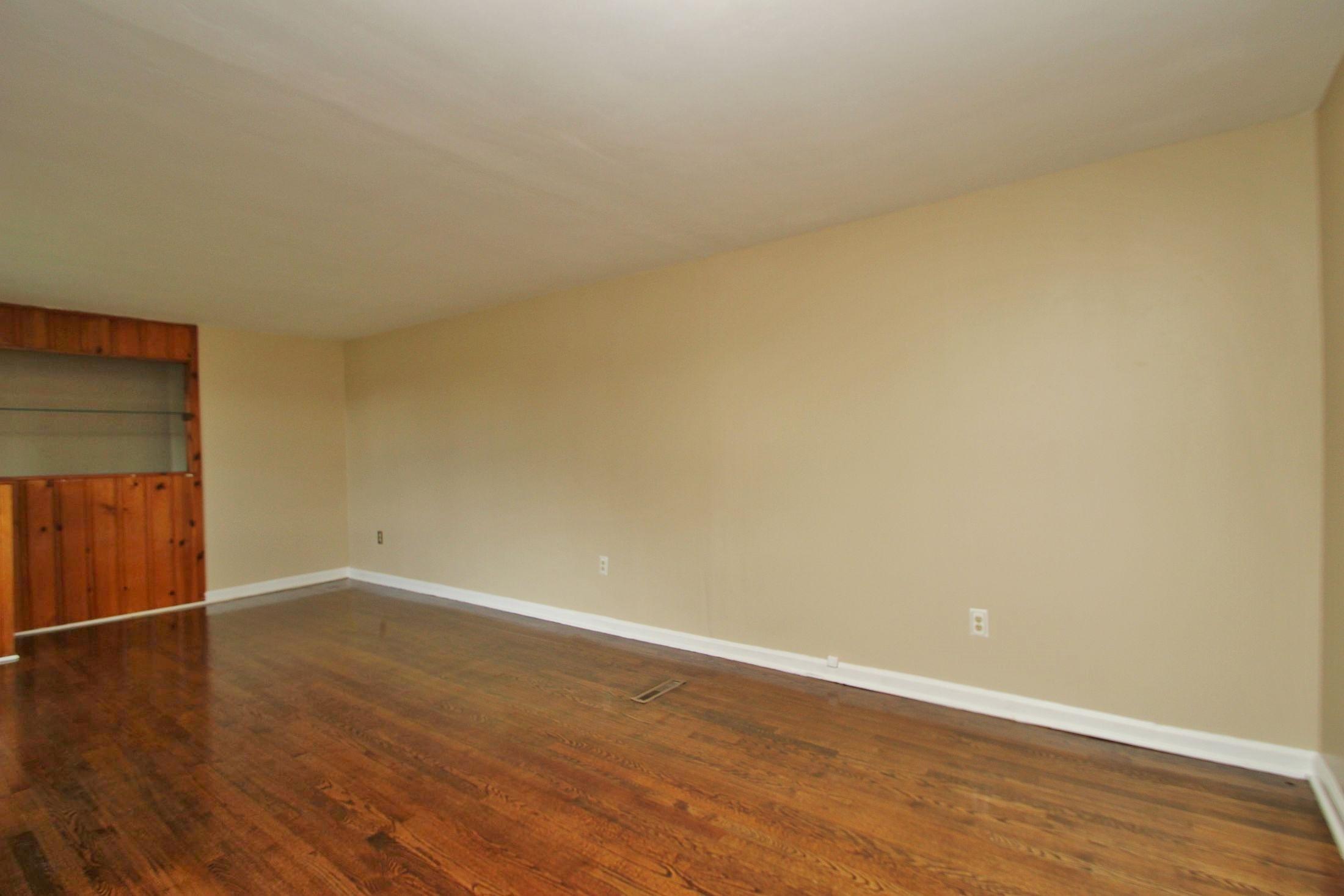 414 Boxley Road Roanoke, VA 24019 - Photo 6 of 45 img_7180