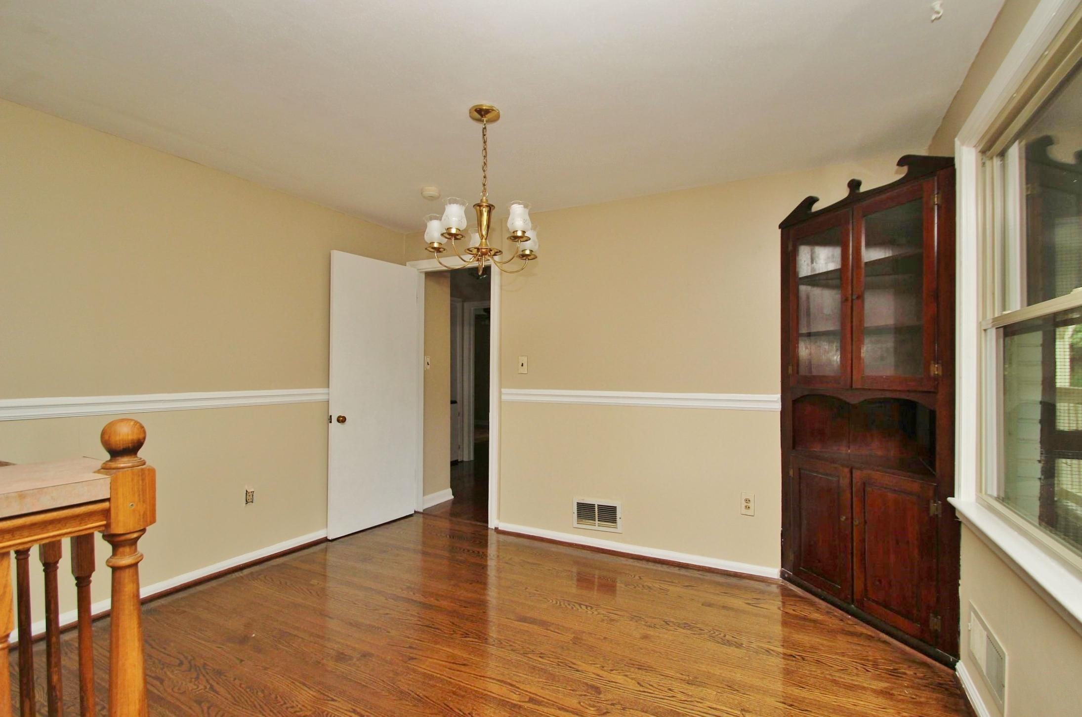 414 Boxley Road Roanoke, VA 24019 - Photo 10 of 45 img_7188