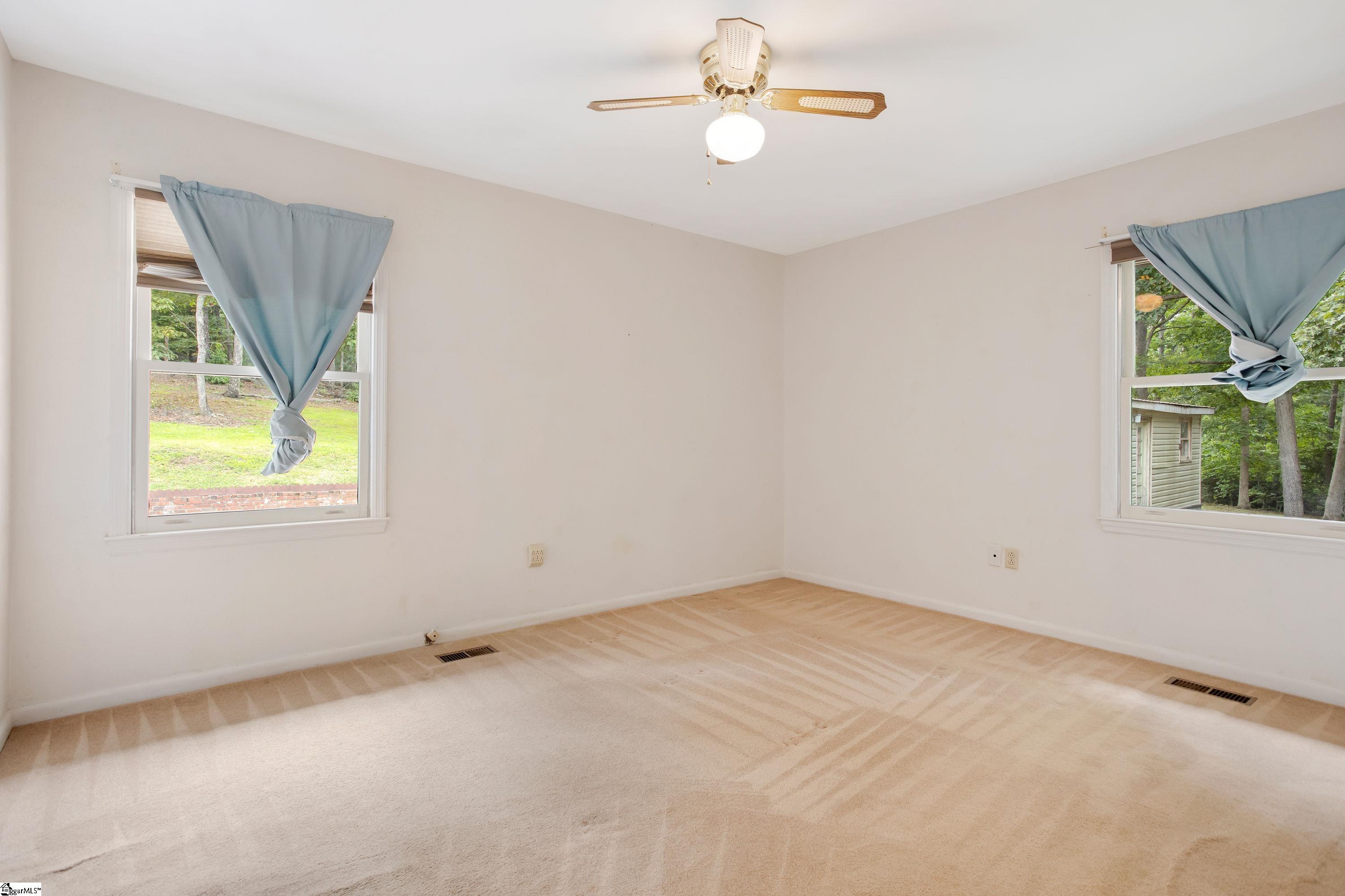 101 State Rd S-42-3274 Landrum, SC 29356 - Photo 14 of 33