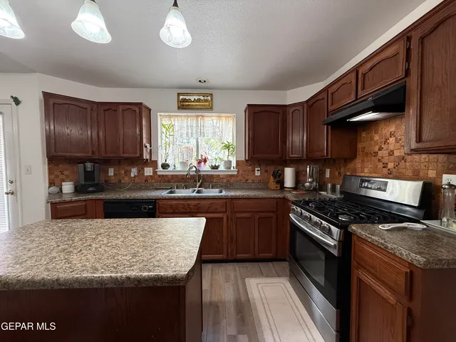 $260,000 | 14177 Spanish Point Drive, El Paso, TX 79938