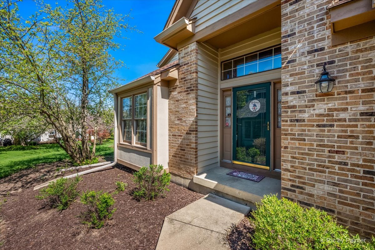 N688 Chelsea Circle Winfield, IL 60190 - Photo 2 of 40