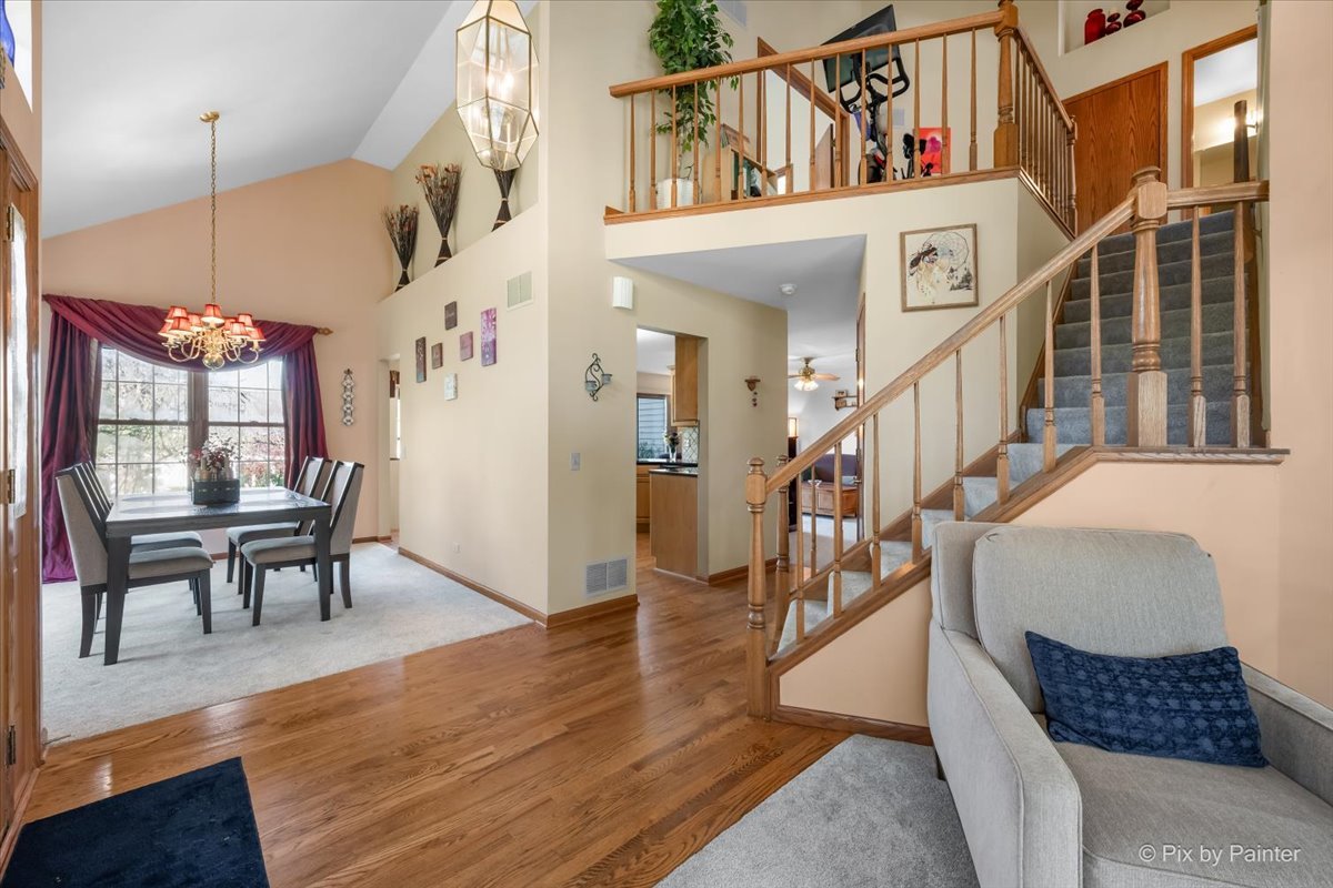 N688 Chelsea Circle Winfield, IL 60190 - Photo 5 of 40