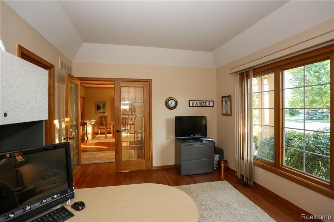 4700 Rambling Court Troy, MI 48098 - Photo 25 of 49 Rambling Ct-24.jpg