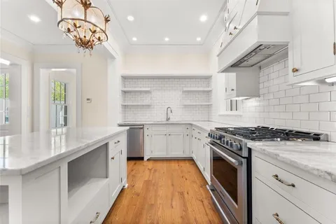 $689,000 | 2050 Jabez Drive, Lake Charles, LA 70601