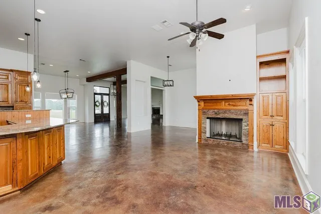 $849,900 | 25640 4-H Club Road, Denham Springs, LA 70726