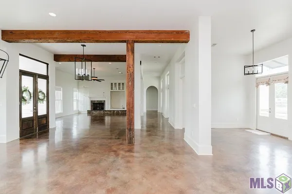 $835,000 | 25640 4-H Club Road, Denham Springs, LA 70726