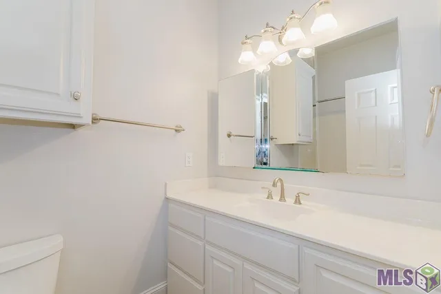 $849,900 | 25640 4-H Club Road, Denham Springs, LA 70726