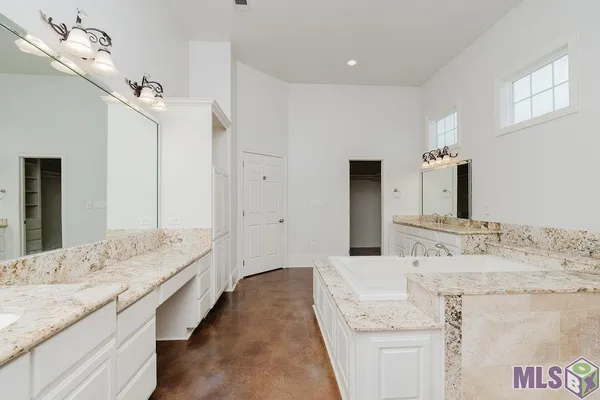 $820,000 | 25640 4-H Club Road, Denham Springs, LA 70726