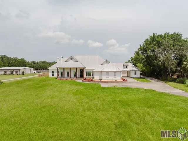 $849,900 | 25640 4-H Club Road, Denham Springs, LA 70726