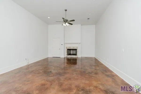 $835,000 | 25640 4-H Club Road, Denham Springs, LA 70726