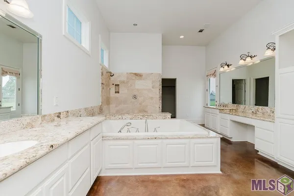 $835,000 | 25640 4-H Club Road, Denham Springs, LA 70726