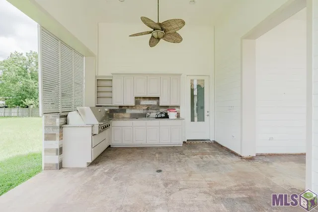 $849,900 | 25640 4-H Club Road, Denham Springs, LA 70726