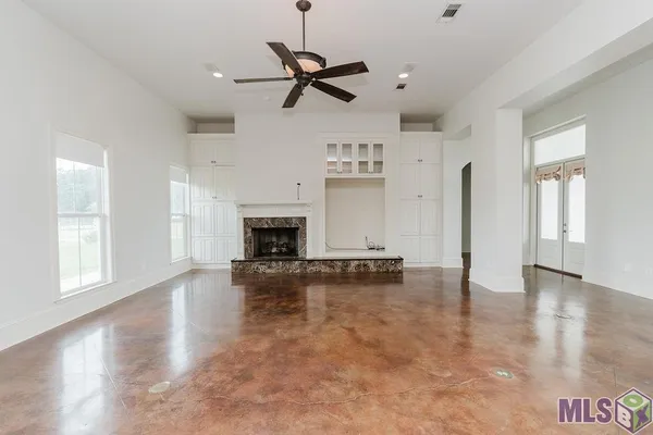 $835,000 | 25640 4-H Club Road, Denham Springs, LA 70726