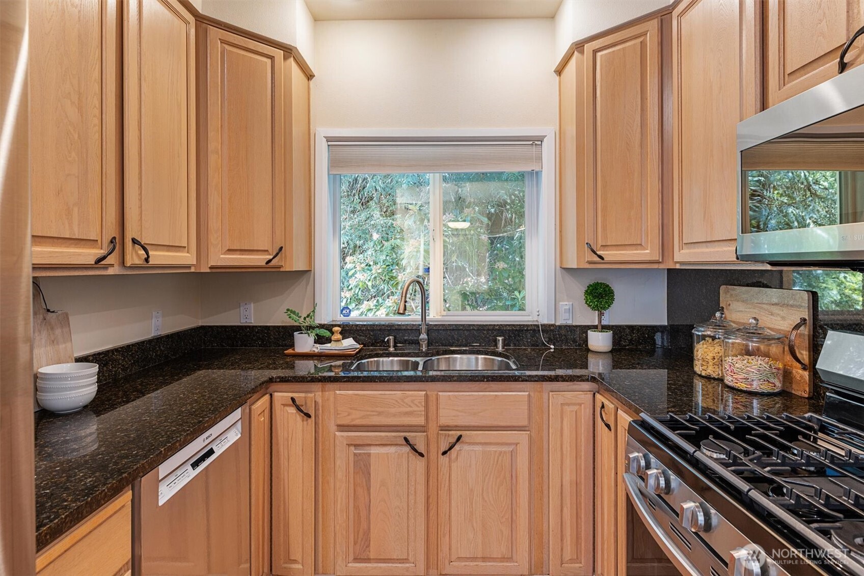 9804 Northeast Riverbend Drive, Unit B101 Bothell, WA 98011 - Photo 16 of 36