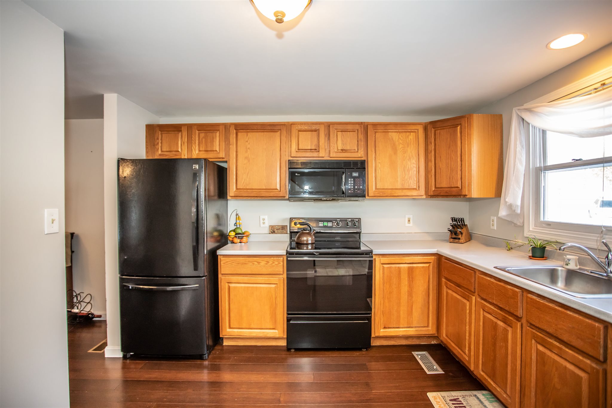 27 Long Hill Road Peterborough, NH 03458 - Photo 3 of 40 Gallery Image 3