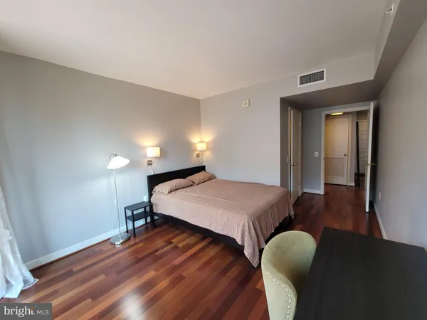 $2,775 | 631 D Street Northwest, Unit 1132, Washington, DC 20004