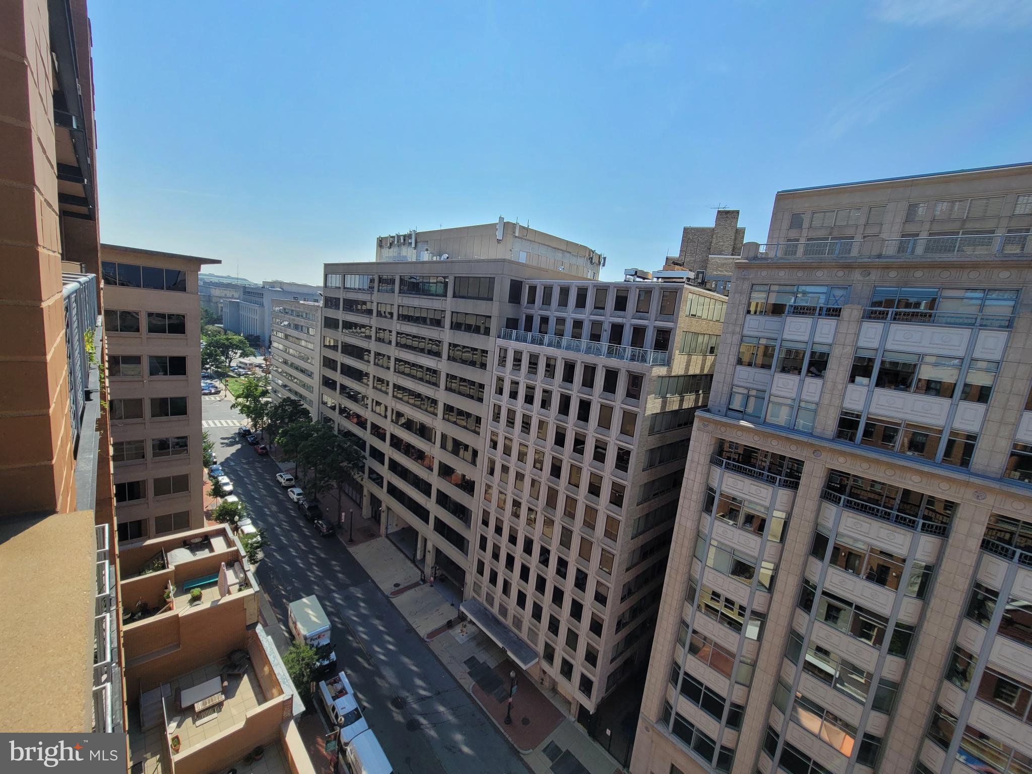 631 D Street Northwest, Unit 1132 Washington, DC 20004 - Photo 4 of 58 a view of a city with tall buildings