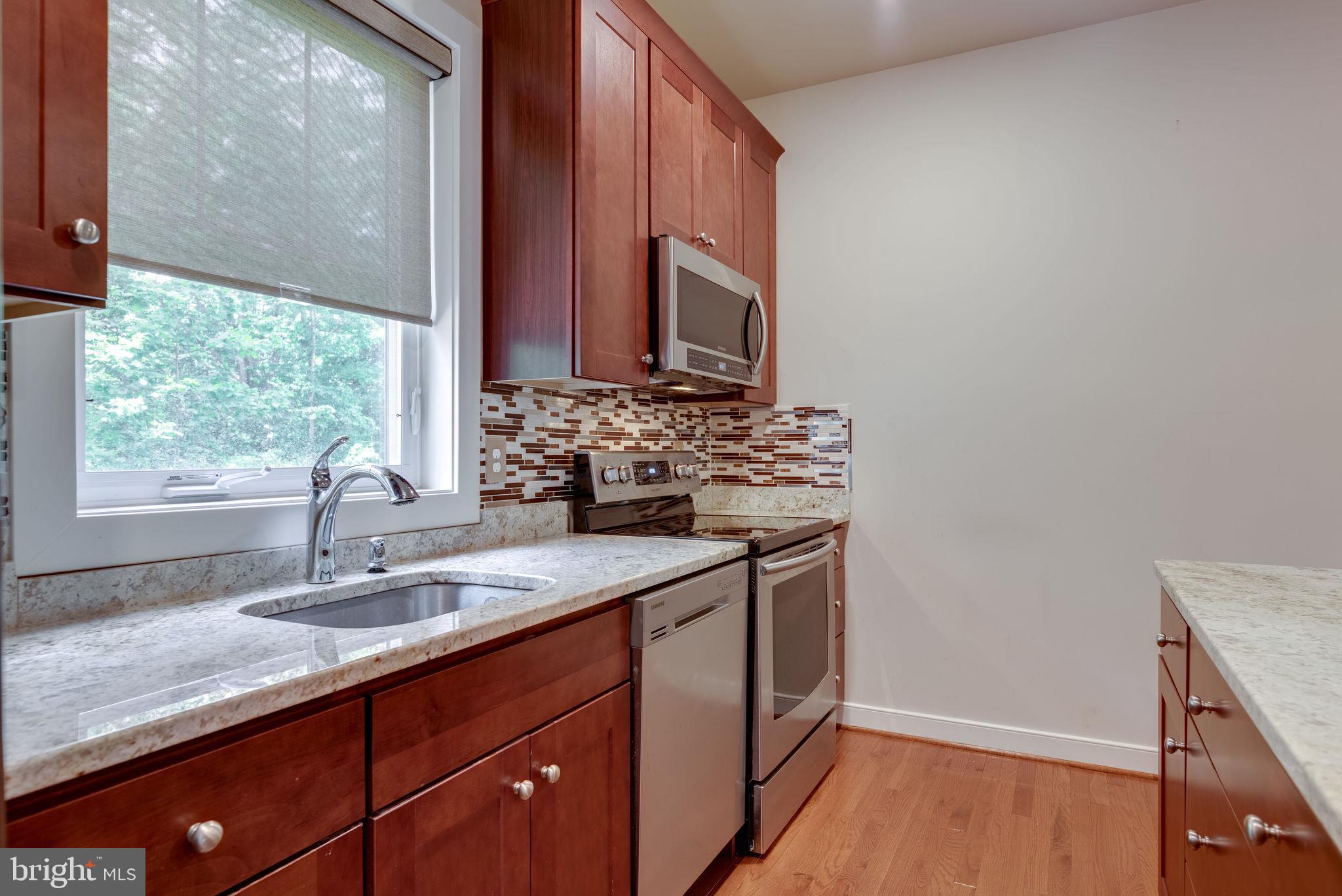 14524 Lightner Road Haymarket, VA 20169 - Photo 38 of 78 In Law Suite Full Kitchen