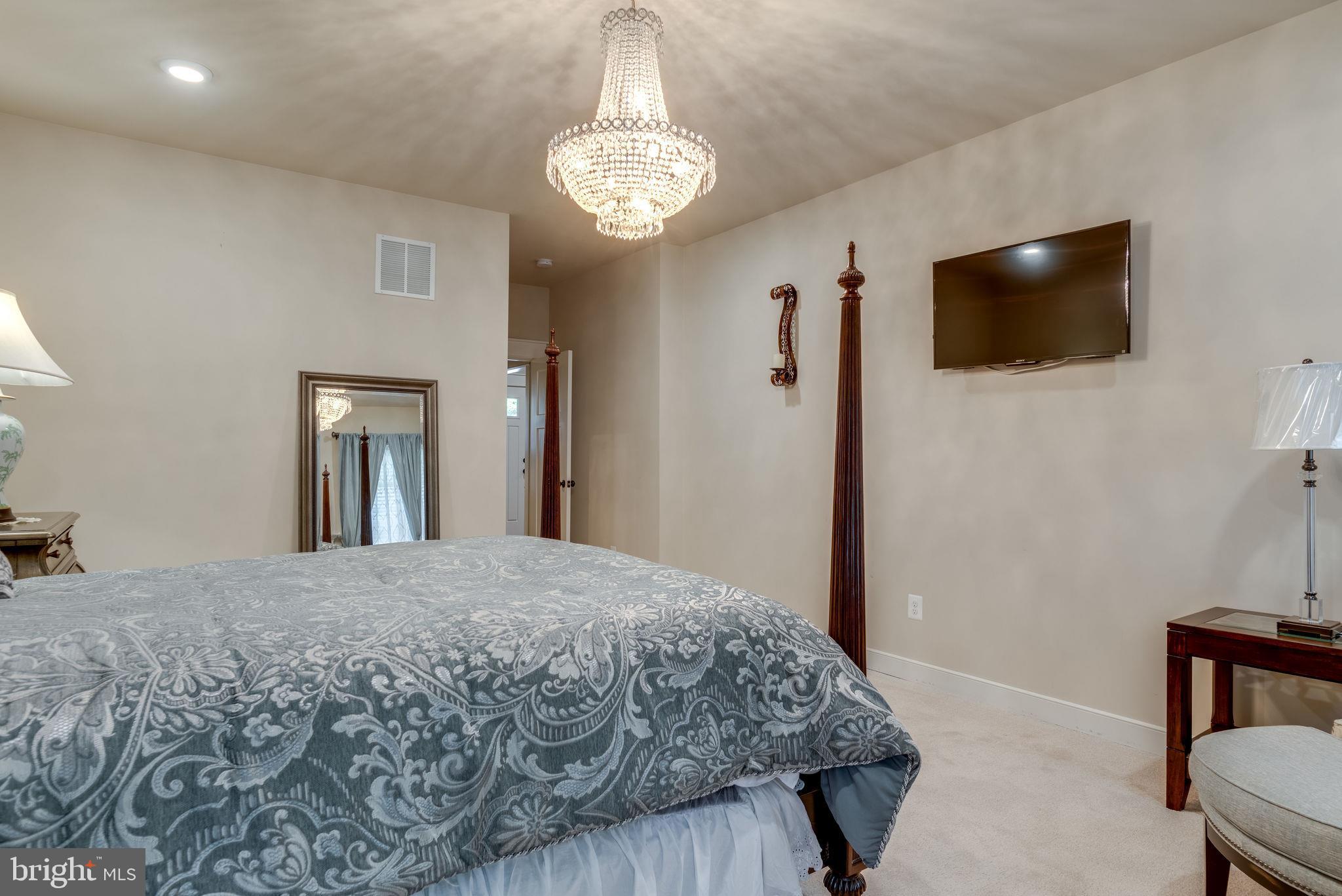14524 Lightner Road Haymarket, VA 20169 - Photo 41 of 78 In Law Suite Master Bedroom