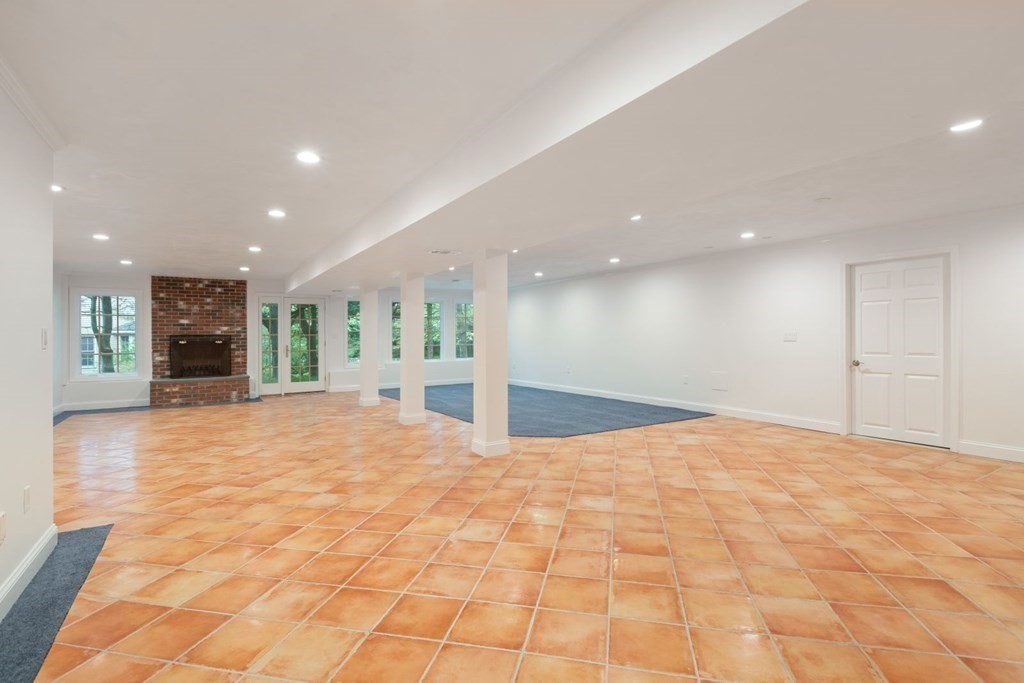 40 Draper Road Dover, MA 02030 - Photo 33 of 34 Gallery Image 33
