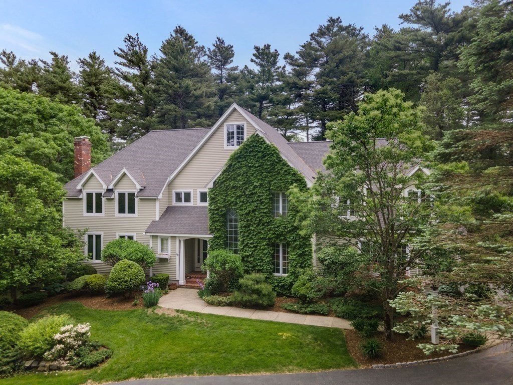 40 Draper Road Dover, MA 02030 - Photo 4 of 34 Gallery Image 4