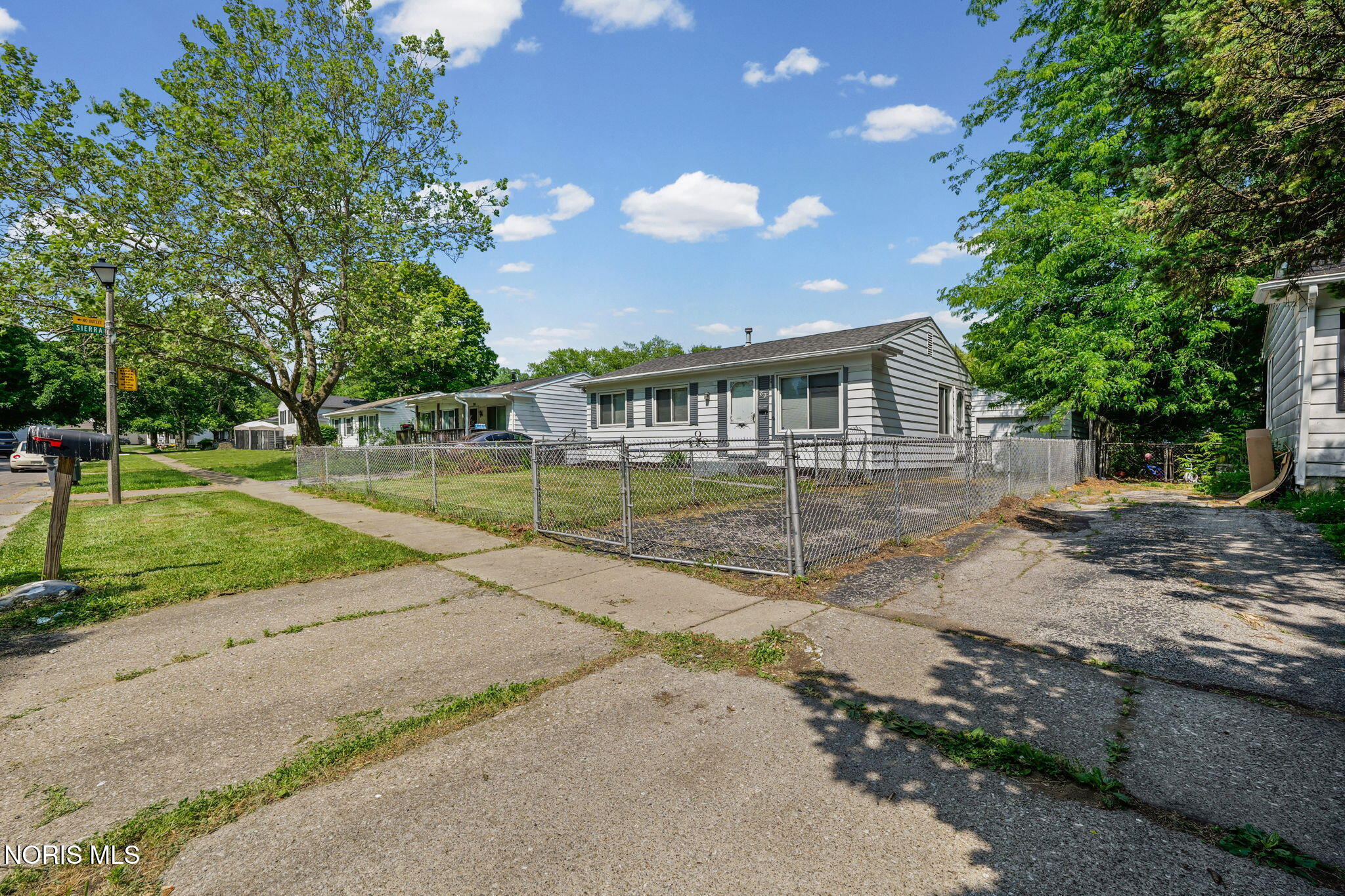 82 San Rafael Avenue Toledo, OH 43607 - Photo 2 of 35 Gallery Image 2