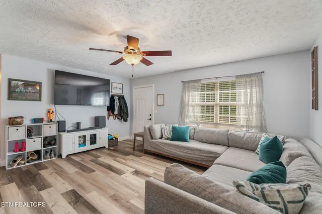 $324,900 | 105 Lovin Farm Lane, Vonore, TN 37885