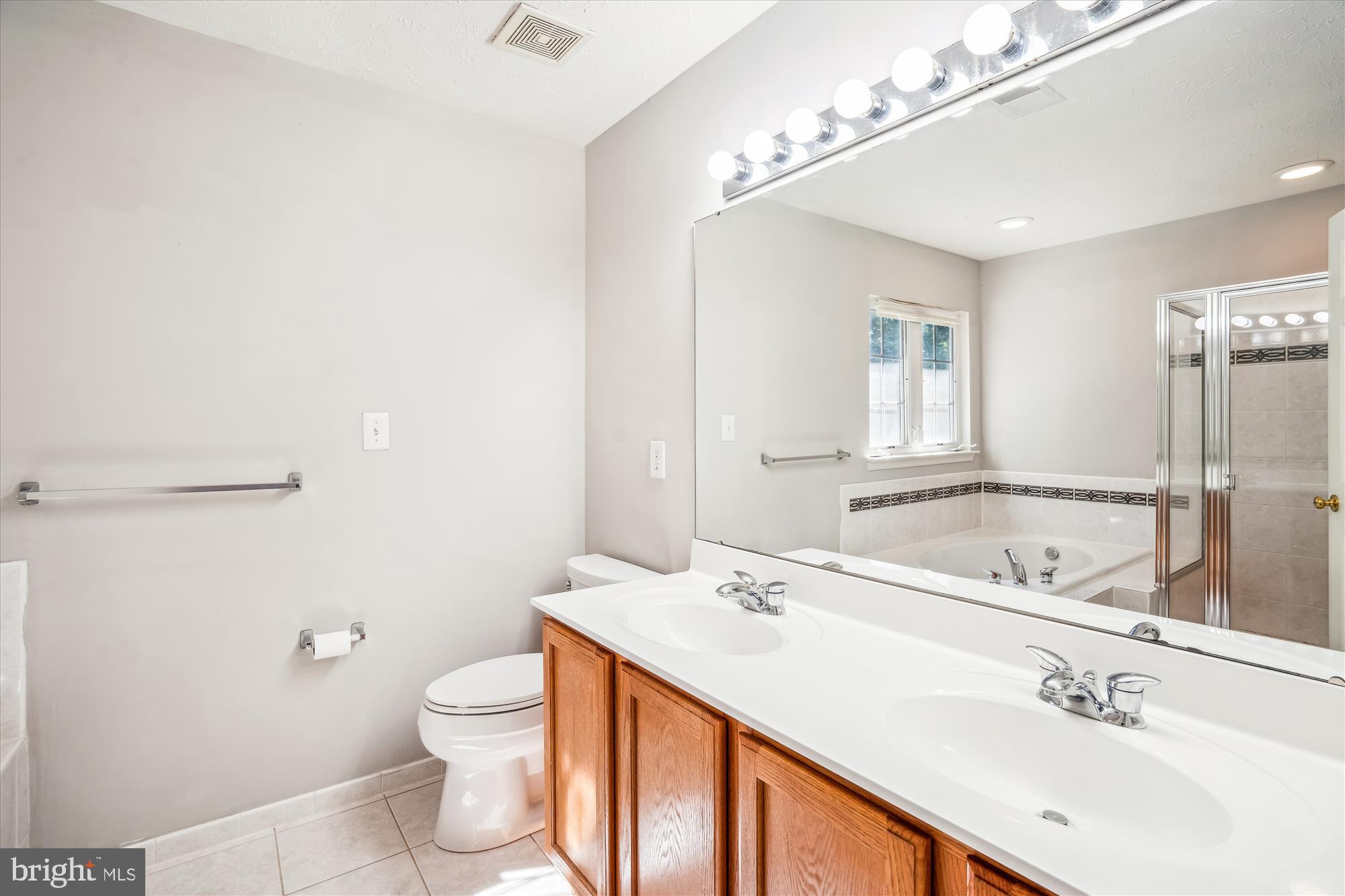 7719 Rotherham Drive Hanover, MD 21076 - Photo 39 of 63 Primary Bath
