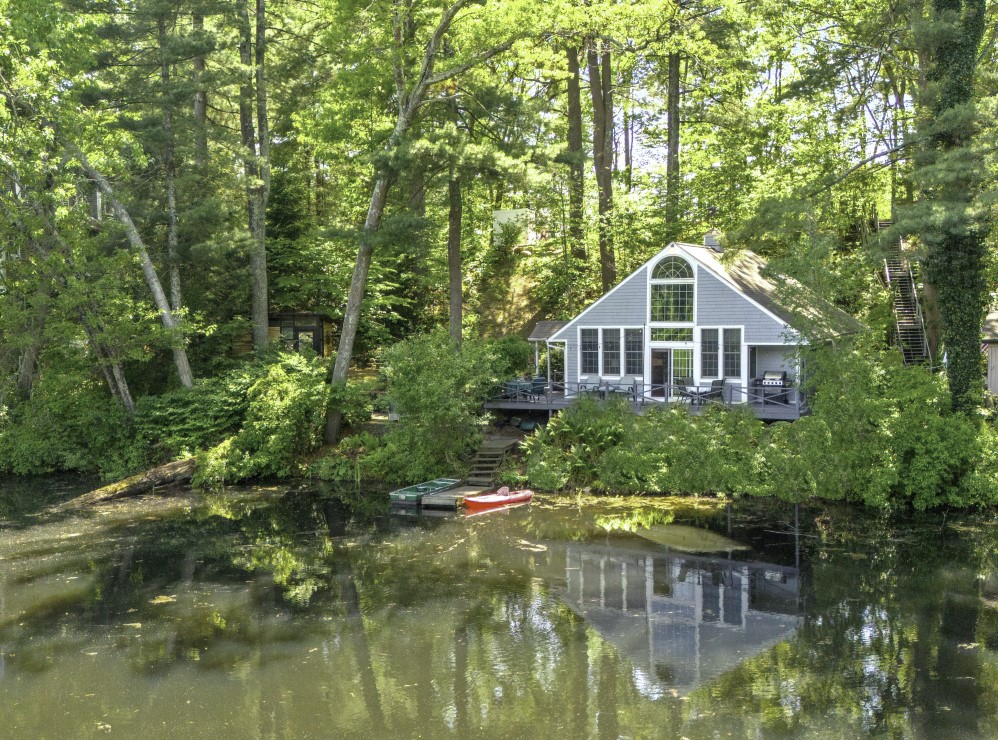 16 Ruffstone Road Smithfield, RI 02828 - Photo 2 of 44