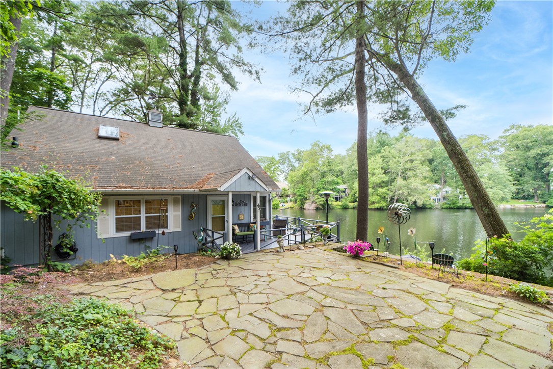 16 Ruffstone Road Smithfield, RI 02828 - Photo 4 of 44