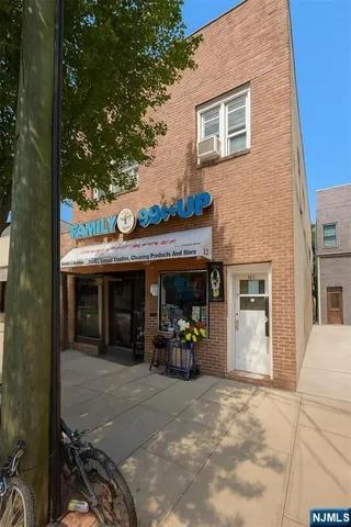 $2,100 | 707 New York Avenue, Unit 2, Union City, NJ 07087