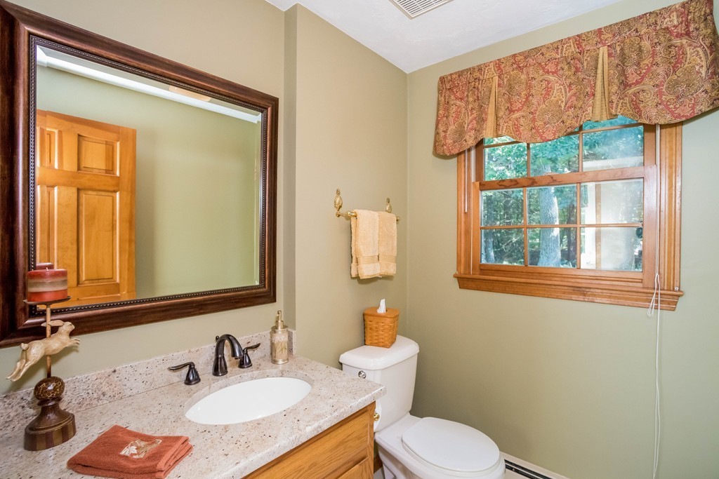 21 Ridge Road Norfolk, MA 02056 - Photo 8 of 30 Gallery Image 8