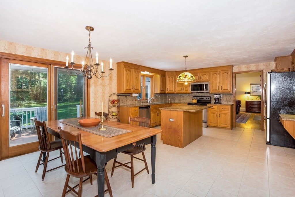 21 Ridge Road Norfolk, MA 02056 - Photo 9 of 30 Gallery Image 9
