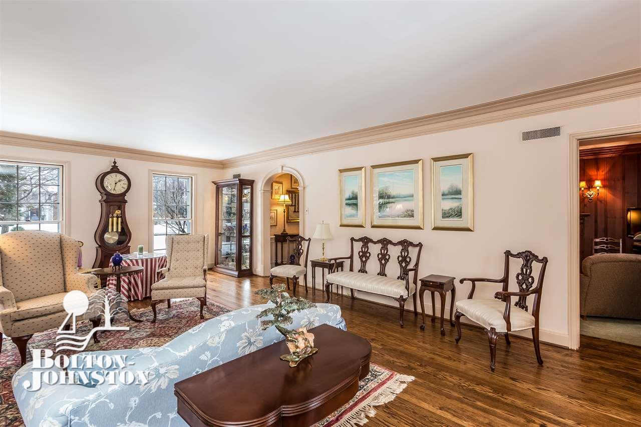 1103 Devonshire Road Grosse Pointe Park, MI 48230 - Photo 9 of 61