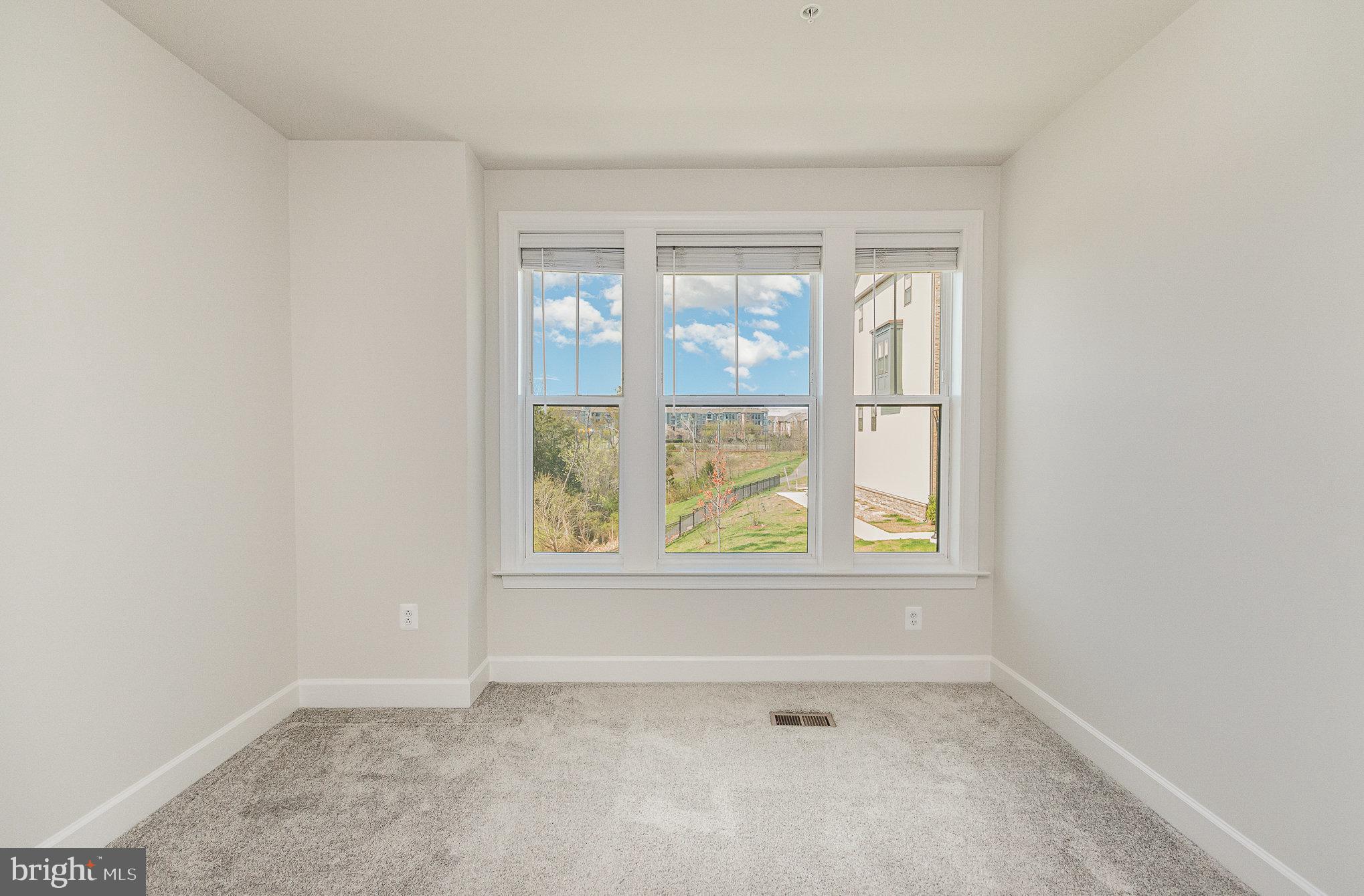 43347 Goshen Run Square Ashburn, VA 20148 - Photo 22 of 33